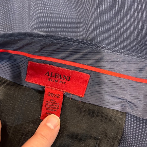 Alfani Slim Fit Men's Suit Preowned Blue Jacket 46R Pants 38x32 - Picture 13 of 14